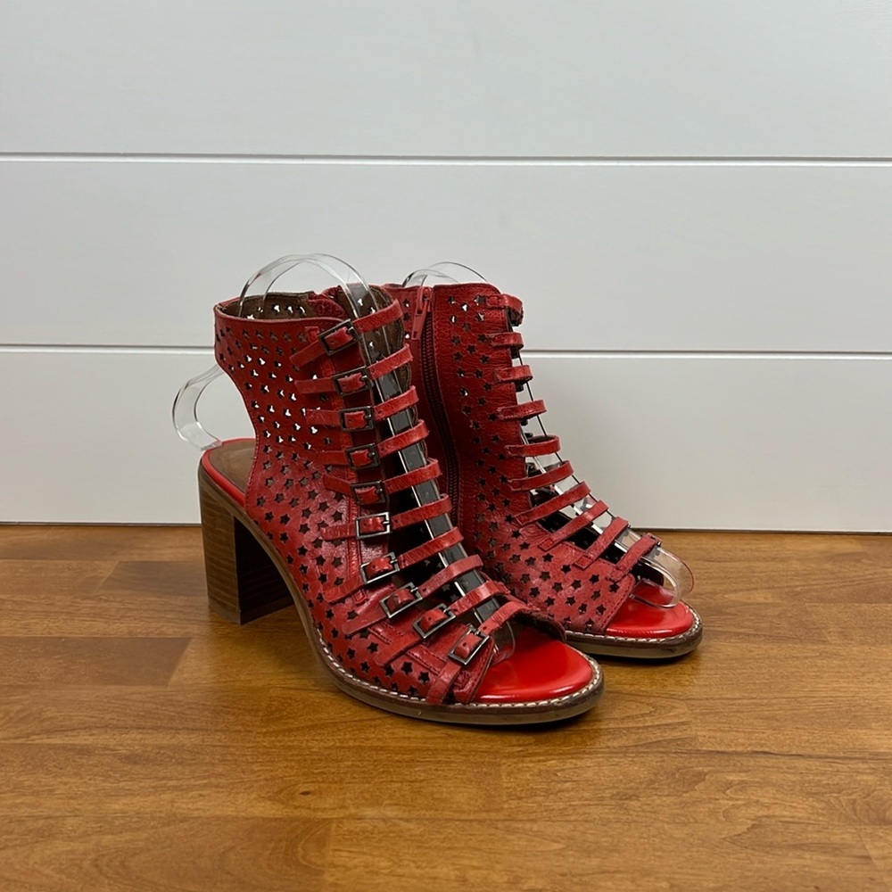 Jeffrey Campbell Houdini heels size 7.5 red strappy star cut out
